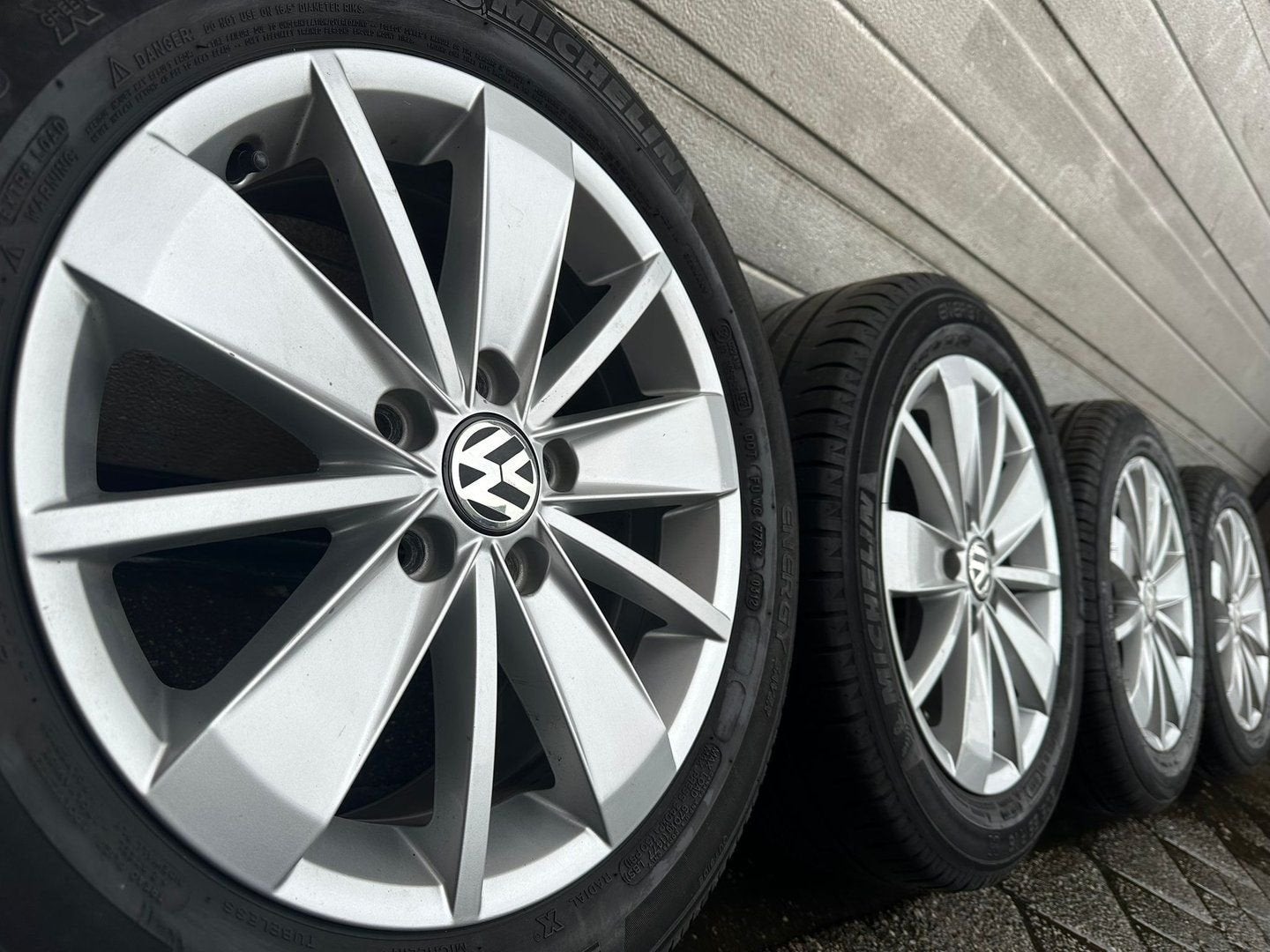 16 ` Volkswagen Caddy Touran Golf 6 7 8 Seat Leon Fr velgen, Auto-onderdelen, Banden en Velgen, Gebruikt, -, Banden en Velgen