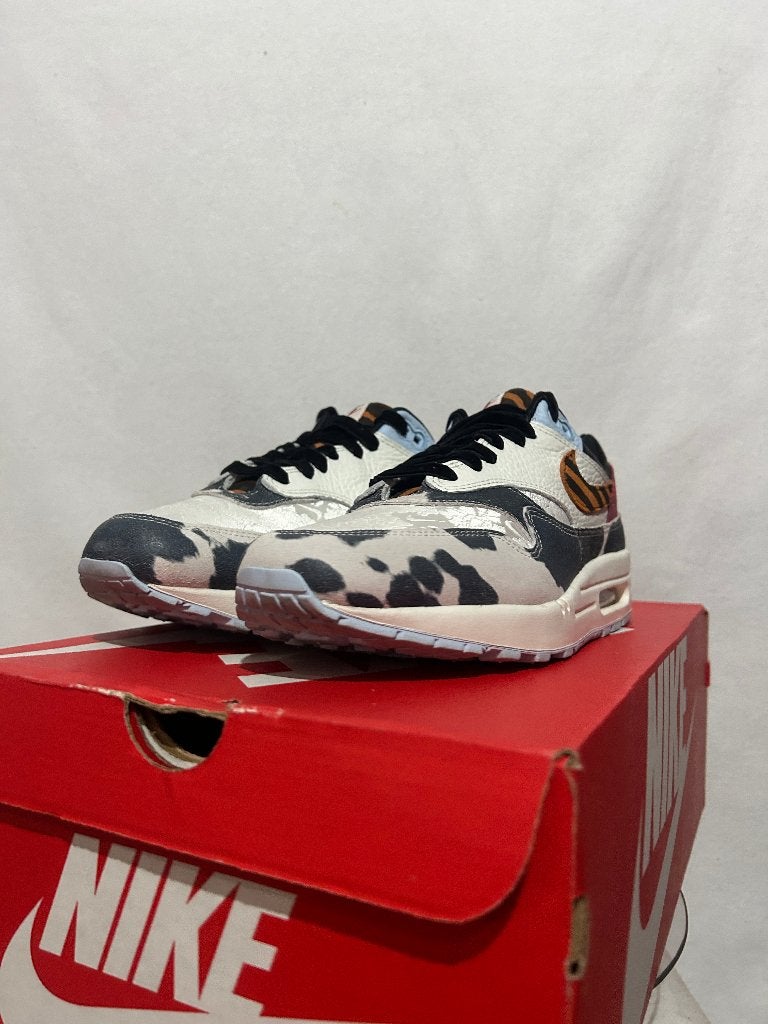 BIJNA NIEUW! Maat 43 - Nike Air Max 1 Tiger Great Indoors, Overige kleuren, Verzenden, Nike, Nike