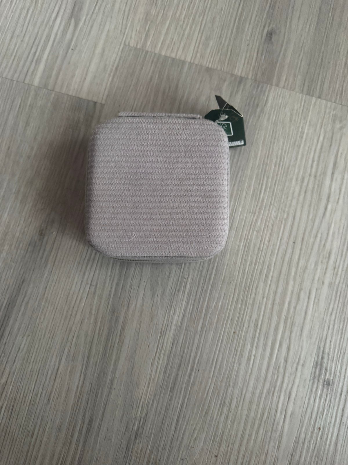 Compacte sieradendoos met spiegel - Nieuw, Ophalen, Softcase, Beige, Nieuw