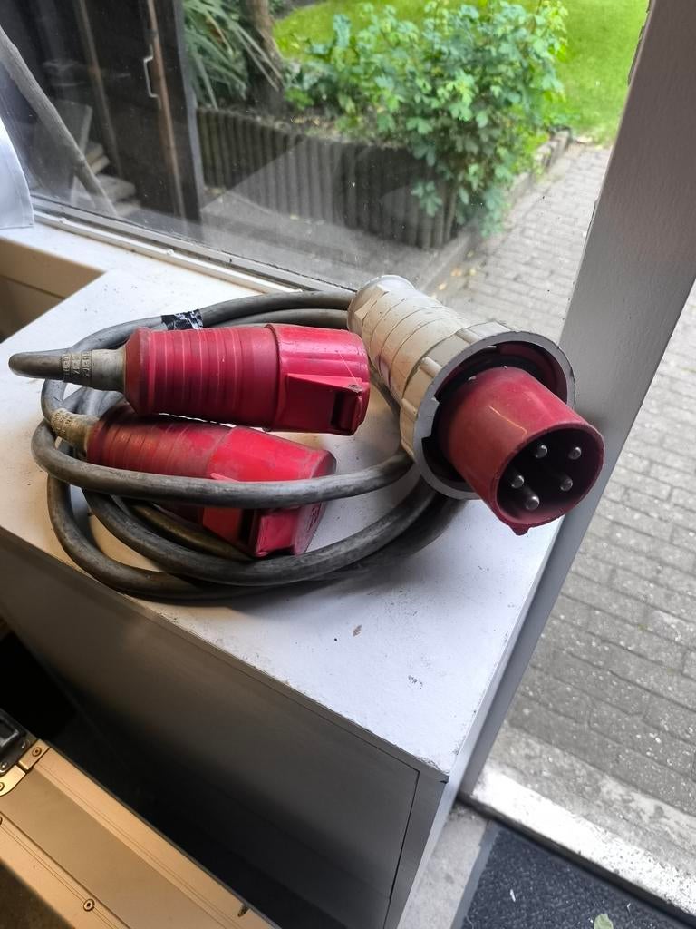 Verloopkabel 63A naar 2x 32A CEE, Ophalen of Verzenden, Gebruikt