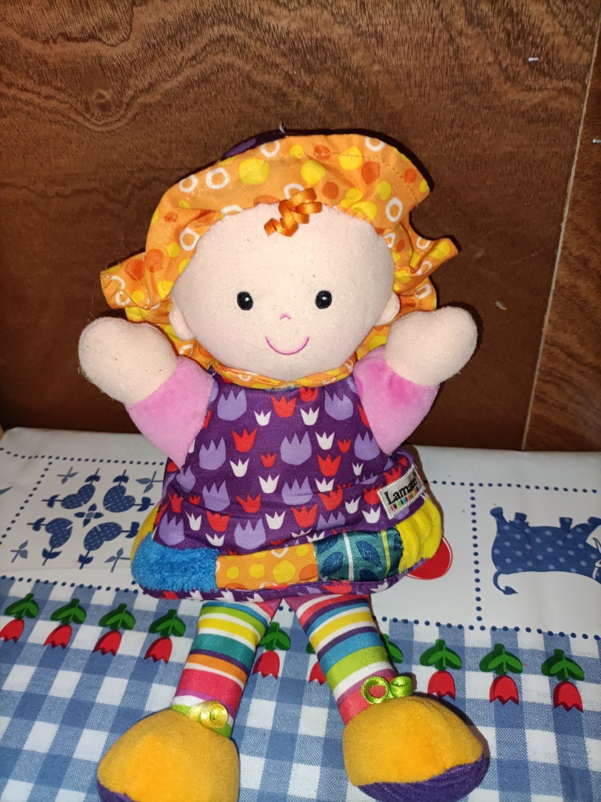 Lamaze meisje knuffel met knisper en rammelaar 28 cm, Kinderen en Baby's, Speelgoed | Knuffels en Pluche, Ophalen of Verzenden