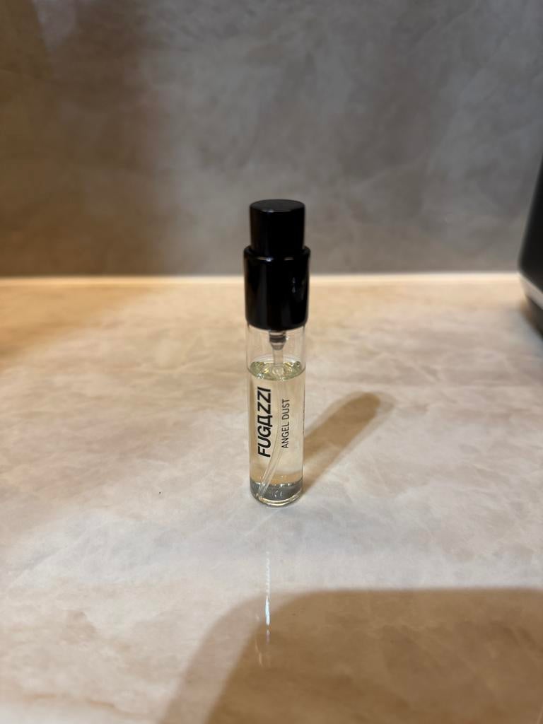 Fugazzi Angel Dust parfum sample/decant, Sieraden, Tassen en Uiterlijk, Uiterlijk | Parfum, Ophalen of Verzenden, Zo goed als nieuw
