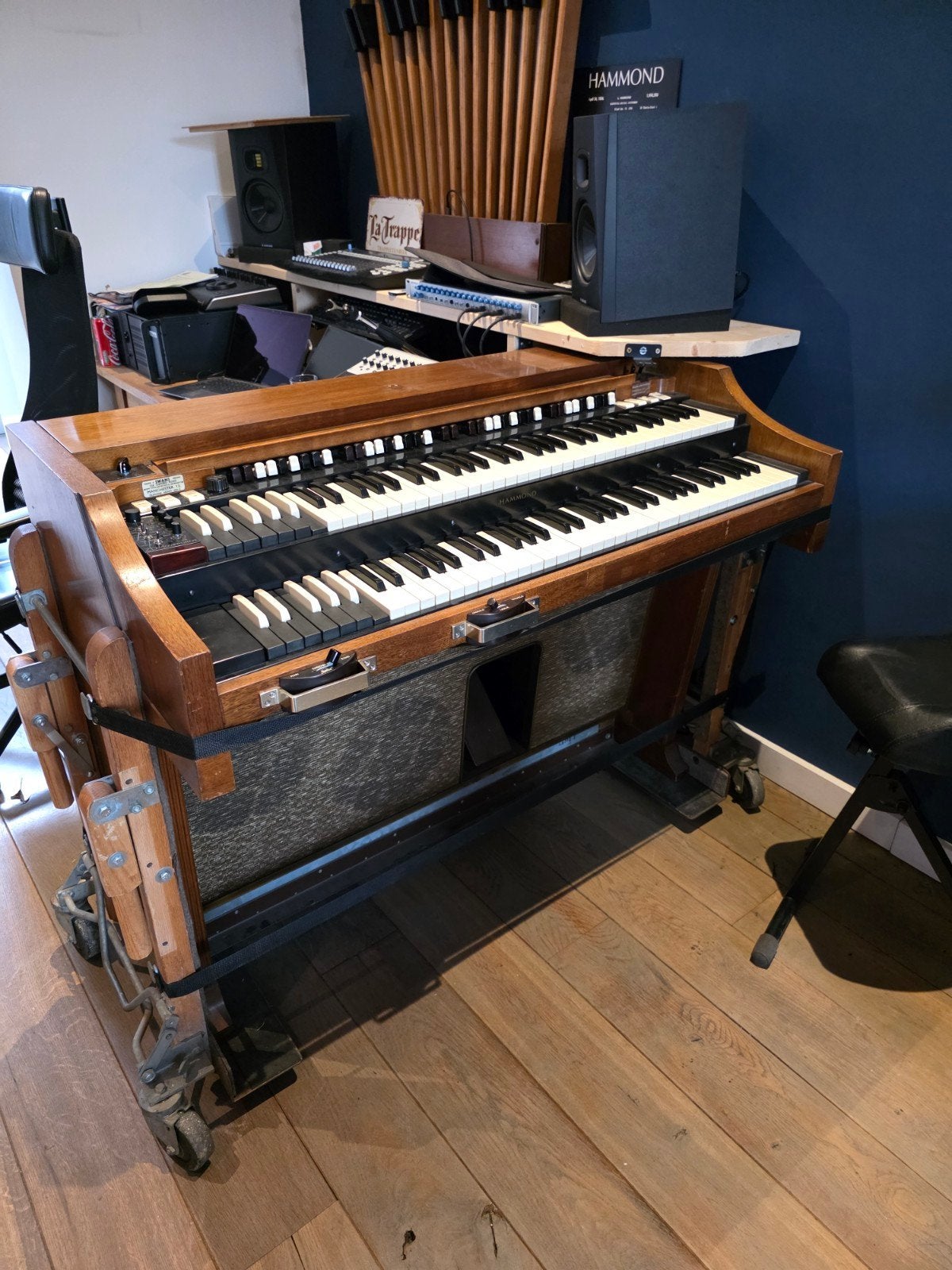 Vintage Hammondorgel met Leslie Type 145 en bank, Ophalen, Gebruikt, 2 klavieren