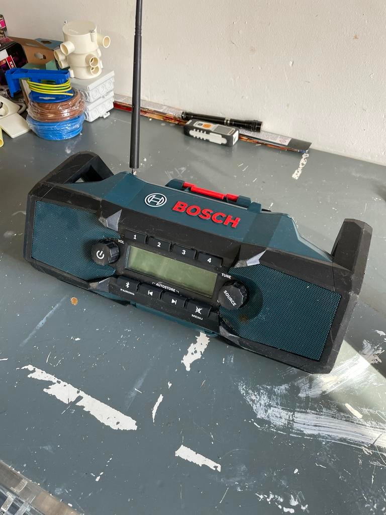 Bosch Bouwradio GPB 18V-2 C - Robuust en Draagbaar, Audio, Tv en Foto, Radio's, Ophalen, Gebruikt, Bouwradio