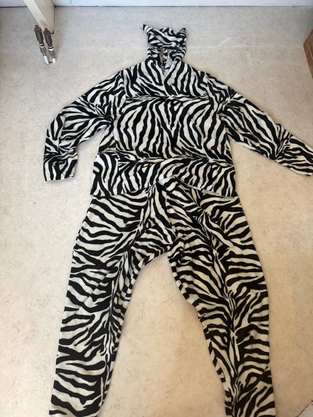 Carnaval outfit zebra, Ophalen of Verzenden, Gedragen, Maat 42/44 (L)