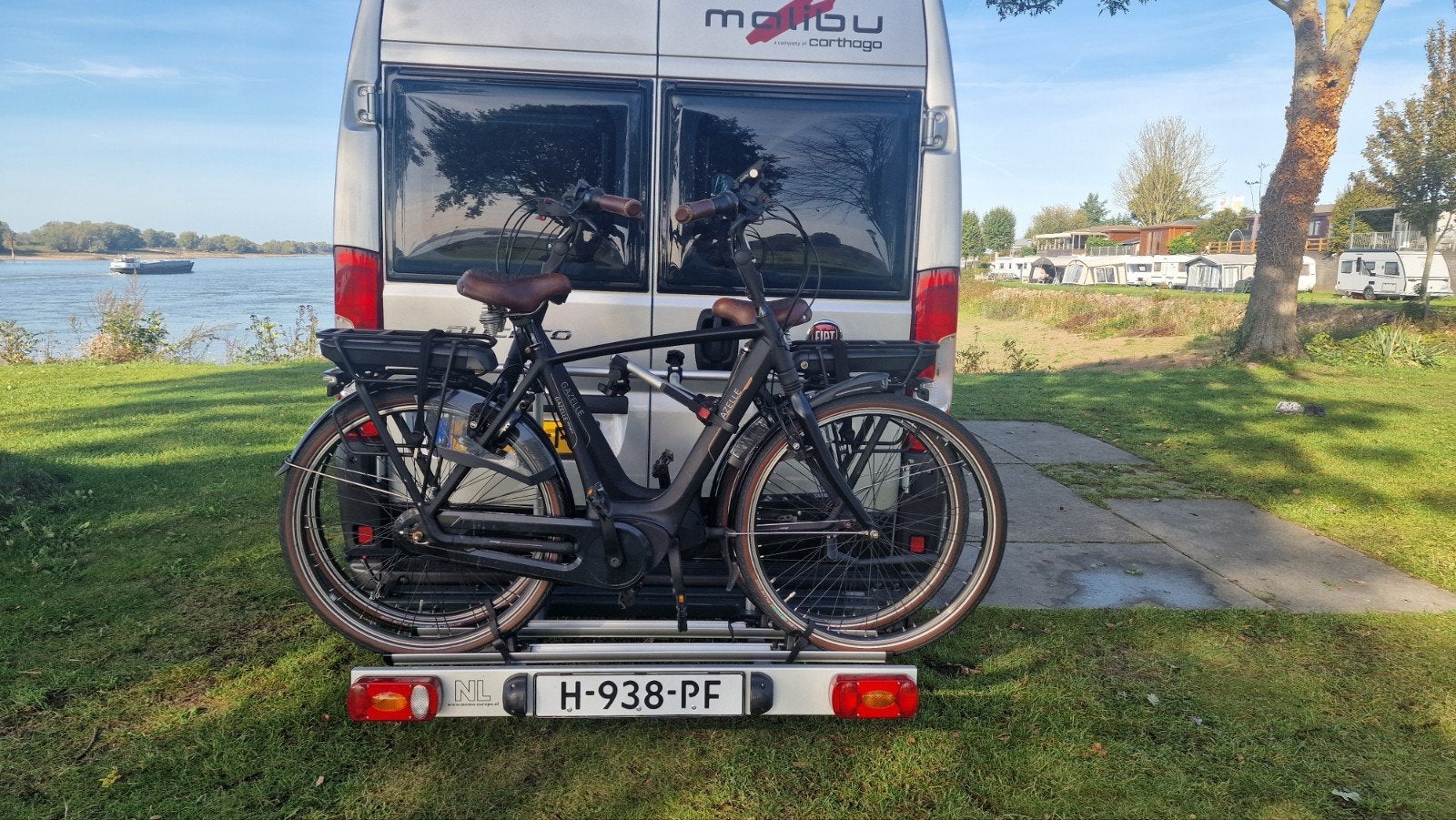 Fietsendrager wegdraaibaar buscamper, Ophalen