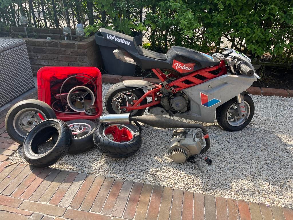 Mini bike - Klusproject / Onderdelen, Fietsen en Brommers, Minibikes, Midibikes en Pitbikes, Ophalen, Zo goed als nieuw, Schijfrem