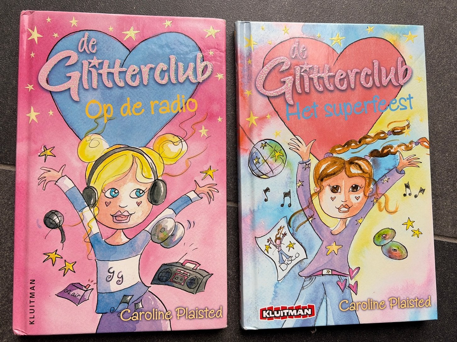 De Glitterclub: Op de radio & Het superfeest, Boeken, Ophalen of Verzenden, Zo goed als nieuw, Fictie algemeen