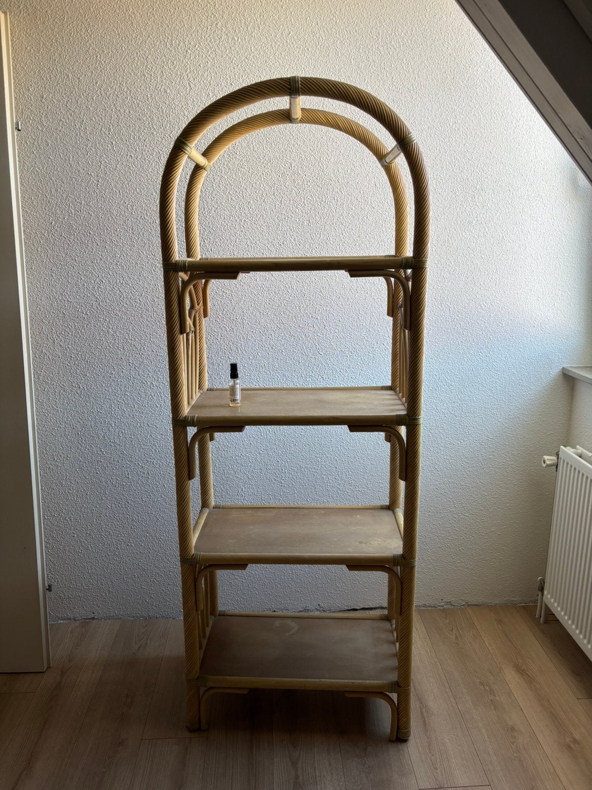 Vintage rieten kastje, Ophalen, Zo goed als nieuw
