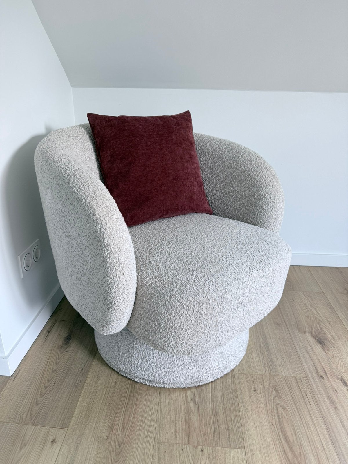 Prachtige draaifauteuil boucle, Ophalen, Eenpersoons, 75 tot 100 cm, Zo goed als nieuw