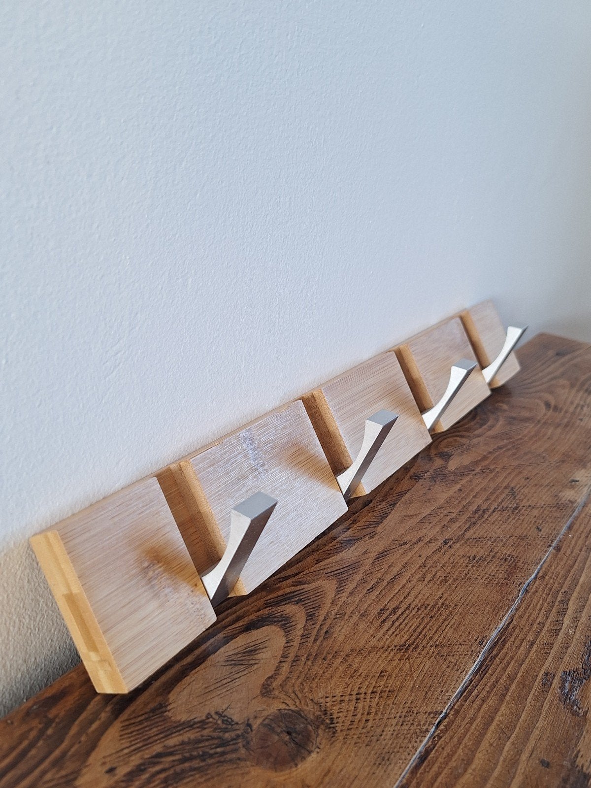 Kapstok hout met  inklapbare rvs  haken, Wandkapstok, Ophalen of Verzenden, Zo goed als nieuw, Minder dan 100 cm