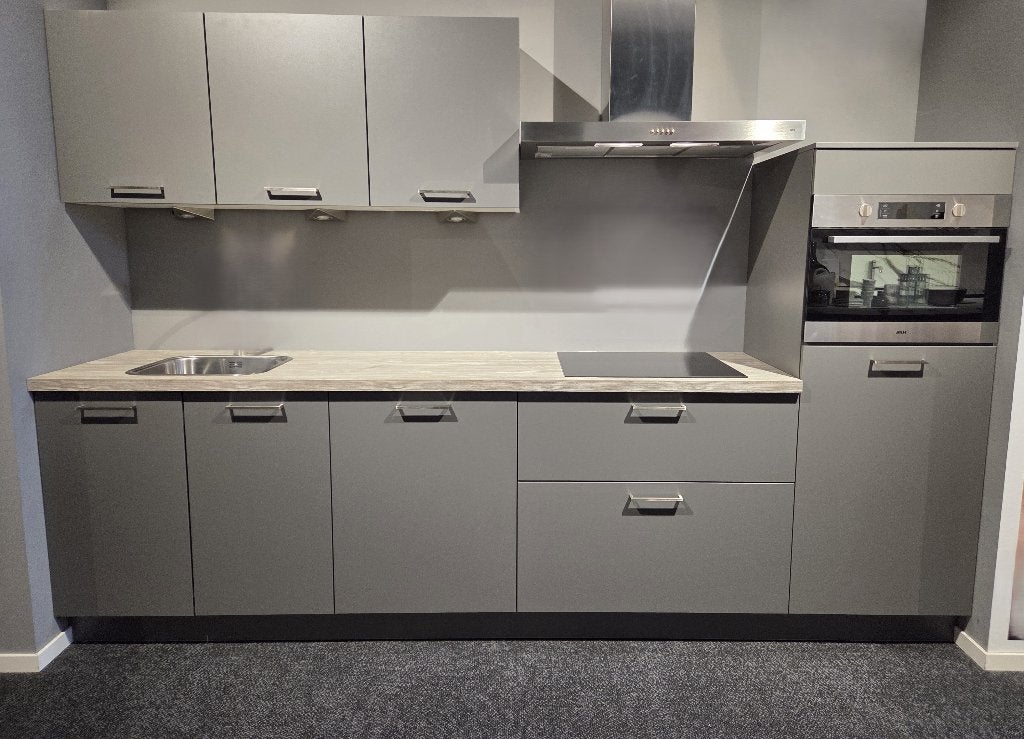 NIEUWE Showroomkeuken "ZINK MAT" Keuken 300 cm / INNOVARE, Huis en Inrichting, Keuken | Complete keukens, Enkelwandige keuken