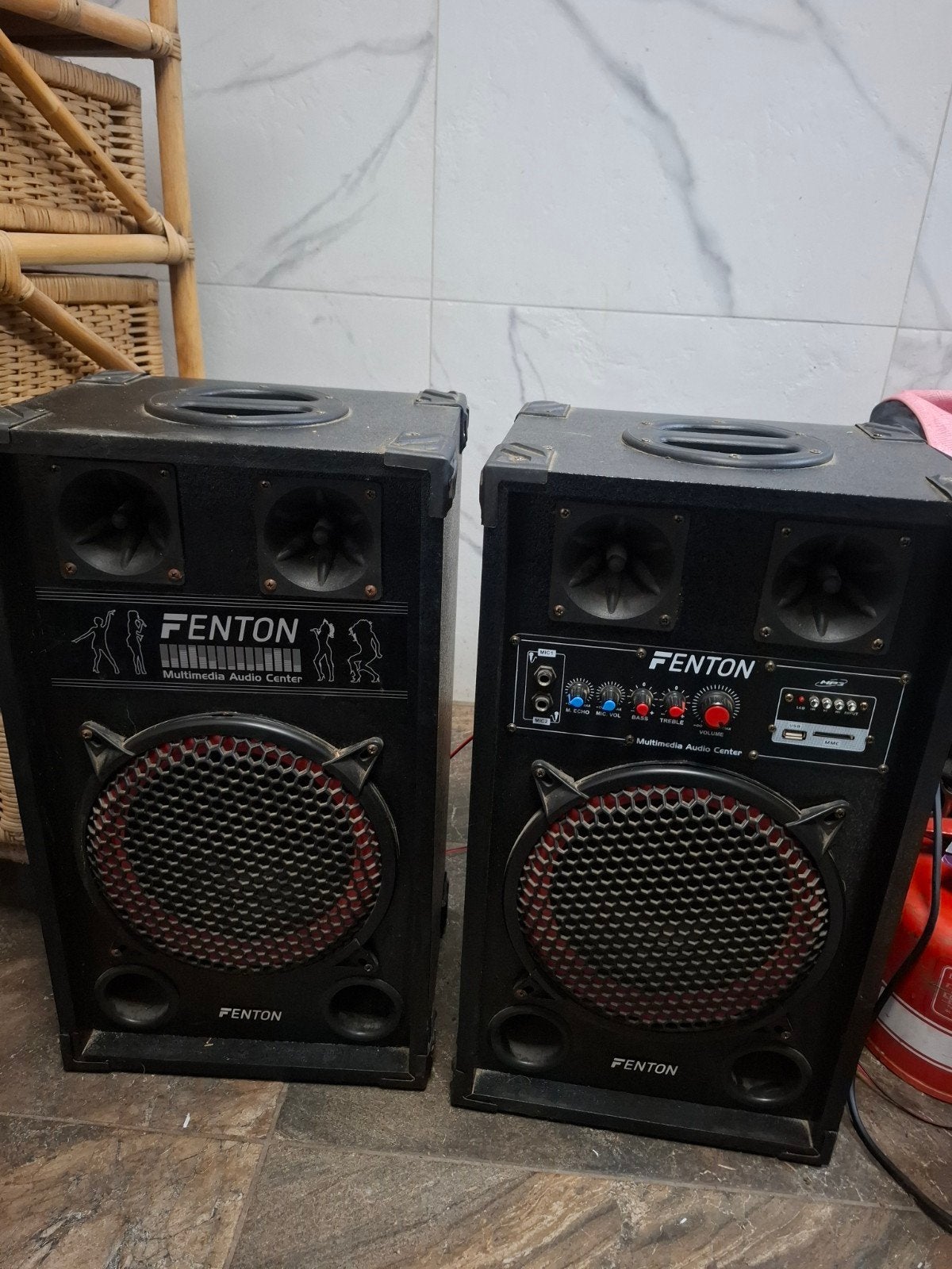 Fenton Multimedia Audio Center Party Speakerset, Gebruikt, Party speaker, 60 tot 120 watt, USB-aansluiting