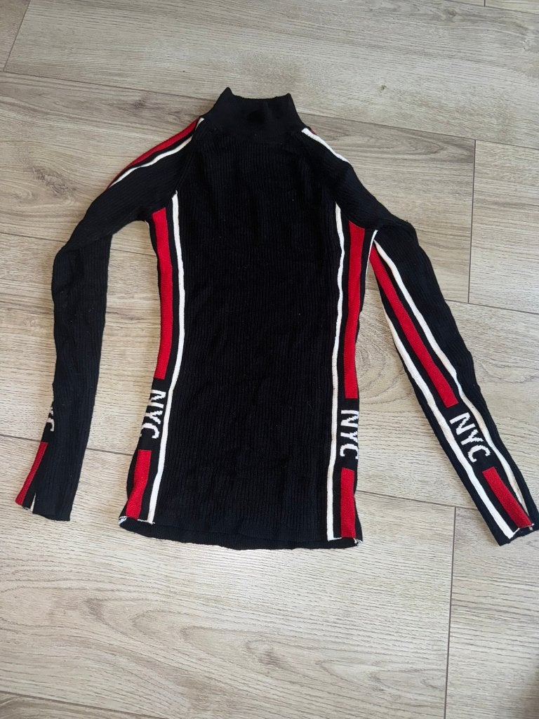 Jennyfer coltrui trui xs zwart zwarte rood shirt, Kleding | Dames, Ophalen of Verzenden, Zo goed als nieuw, Maat 34 (XS) of kleiner