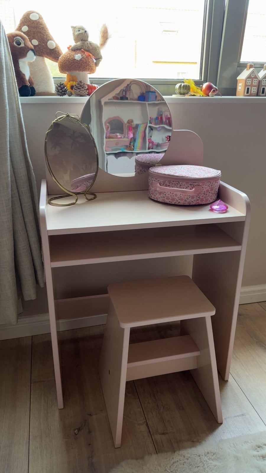 Roze kaptafel met krukje van petite amelie, Huis en Inrichting, Ophalen, Zo goed als nieuw, 50 tot 100 cm, Minder dan 100 cm