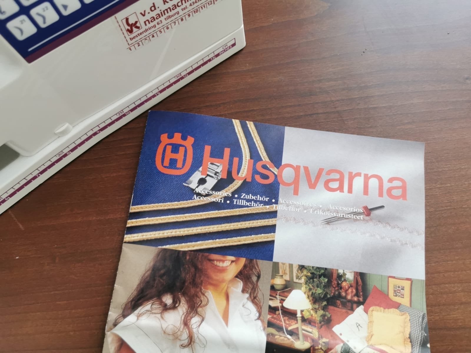 Husqvarna 400 Computer Naaimachine - Zo goed als nieuw, Ophalen, Zo goed als nieuw, Naaimachine, Husqvarna