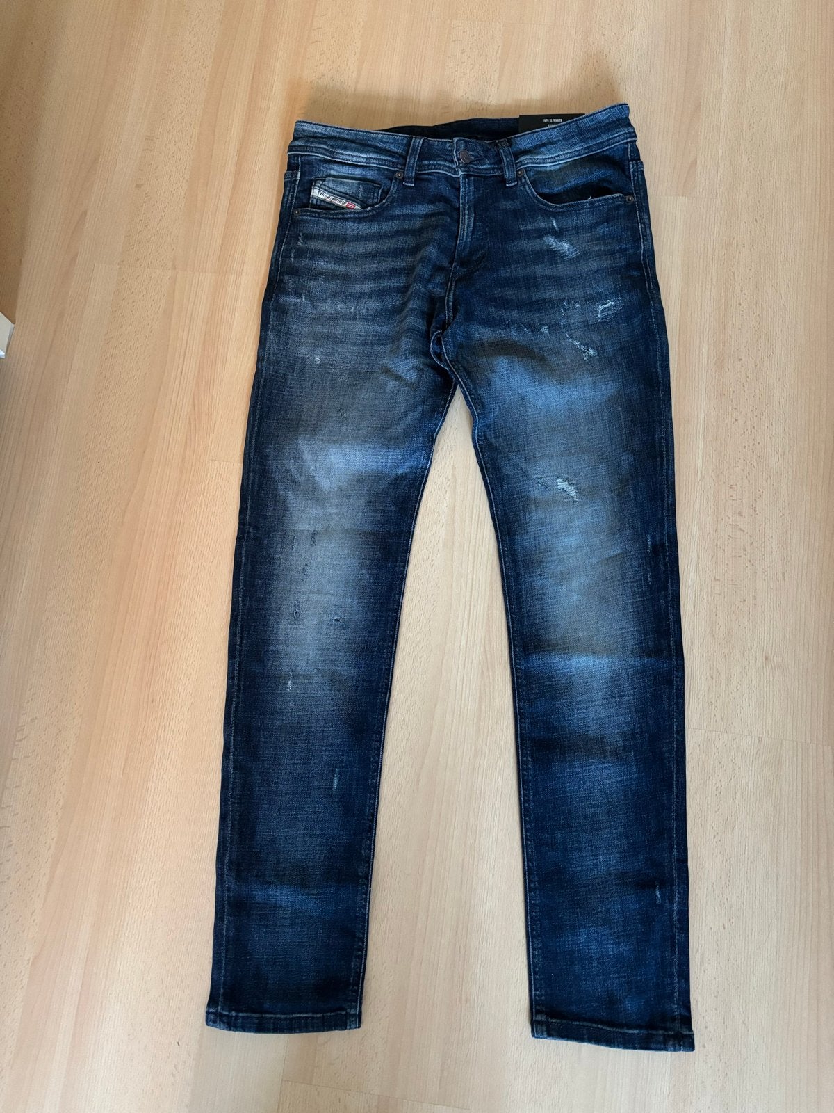 Nieuwe Diesel Jeans 1979 Sleenker W32 L32, Kleding | Heren, Spijkerbroeken en Jeans, Ophalen of Verzenden, Nieuw, Blauw, W32 (confectie 46) of kleiner
