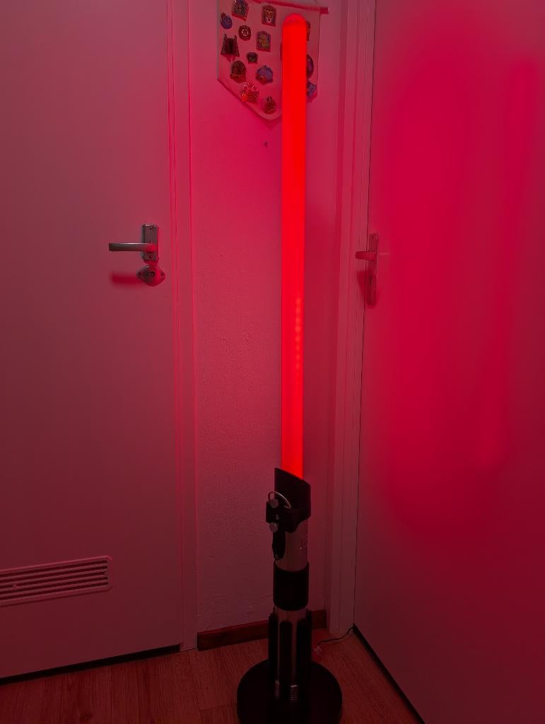 Star Wars Darth Vader lightsaber floor standing light 145 cm, Verzamelen, Star Wars, Ophalen, Zo goed als nieuw, Replica