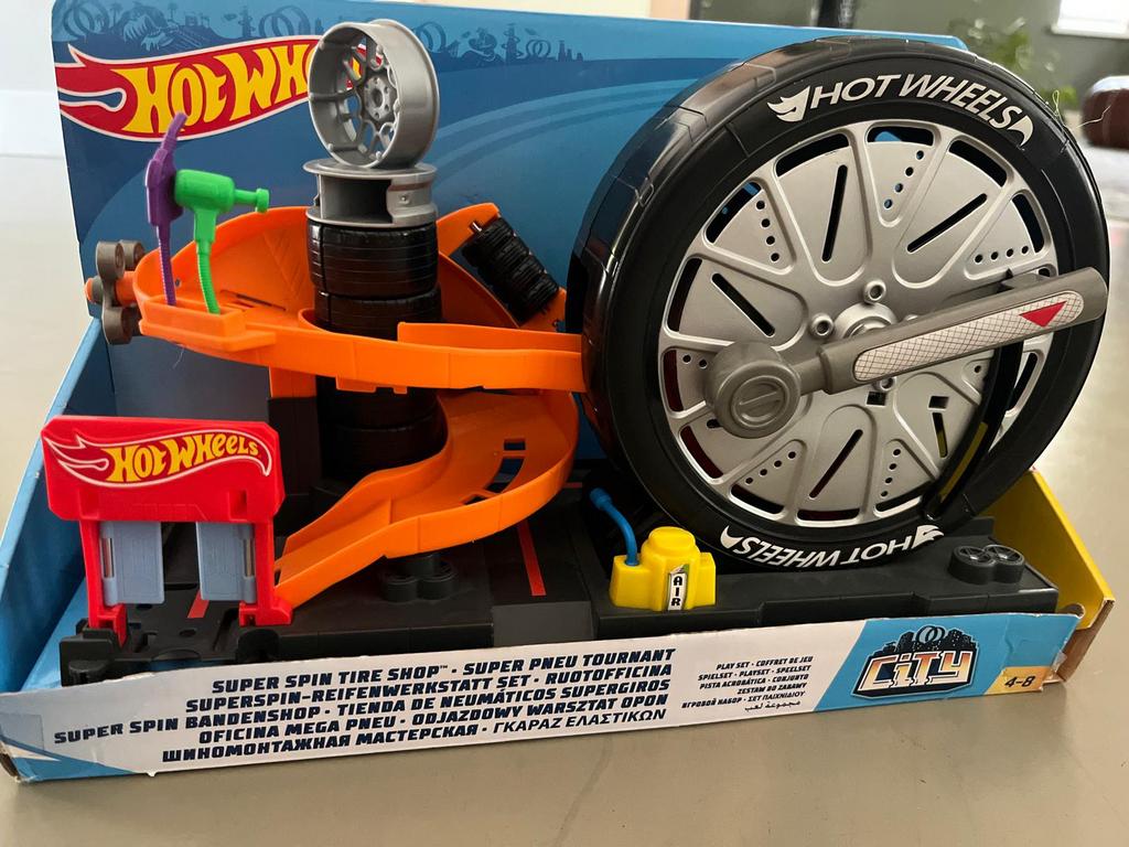 Hot Wheels Super Spin Tire Shop Speelset, Ophalen, Zo goed als nieuw, Jongen of Meisje