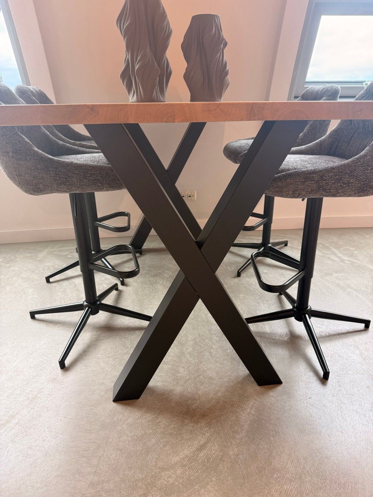 Bodahl bartafel met 4 barkrukken, Draaibaar, Ophalen of Verzenden, Zo goed als nieuw, 90 cm of meer