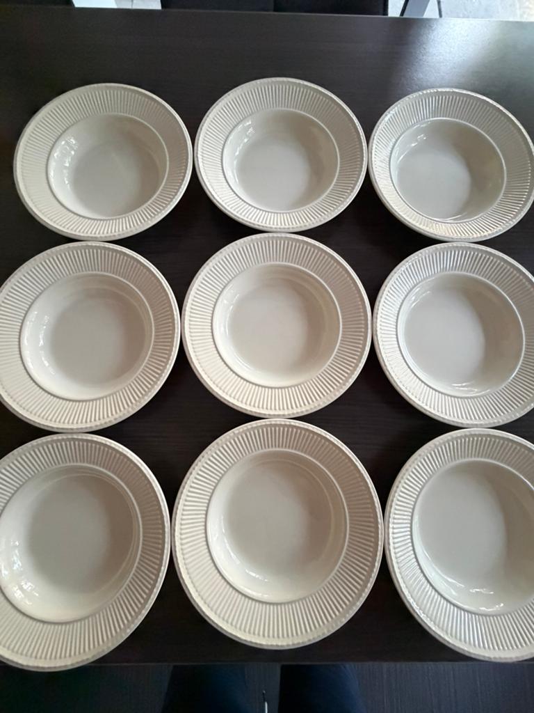 9 diepe borden 21cm Wedgwood Edme izgst, Huis en Inrichting, Keuken | Servies, Verzenden, Zo goed als nieuw, Bord(en), Wedgwood