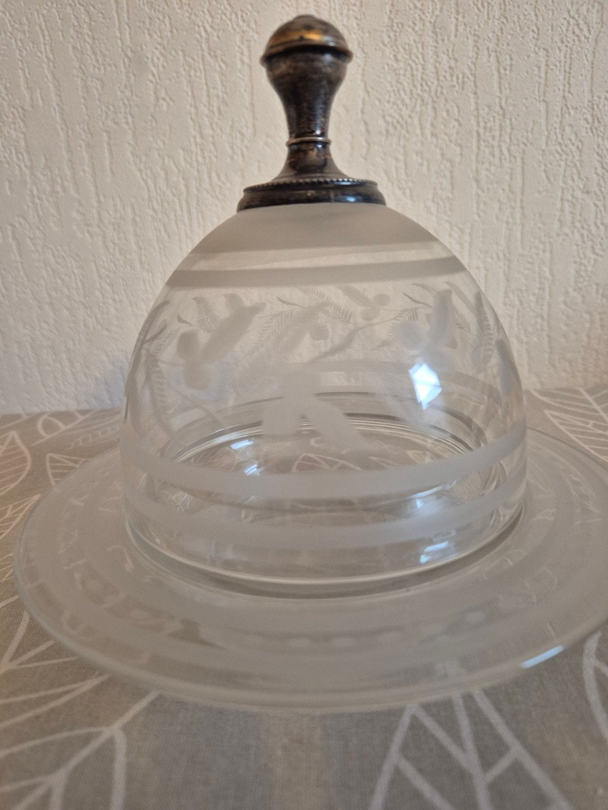 Antieke glazen botervloot met zilveren knop, Ophalen