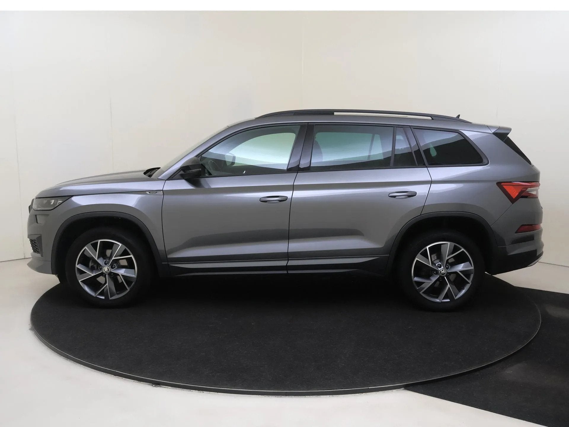 Skoda Kodiaq 1.5 TSI Sportline Business (bj 2023, automaat), 4 cilinders, 150 pk, Bedrijf, Kodiaq
