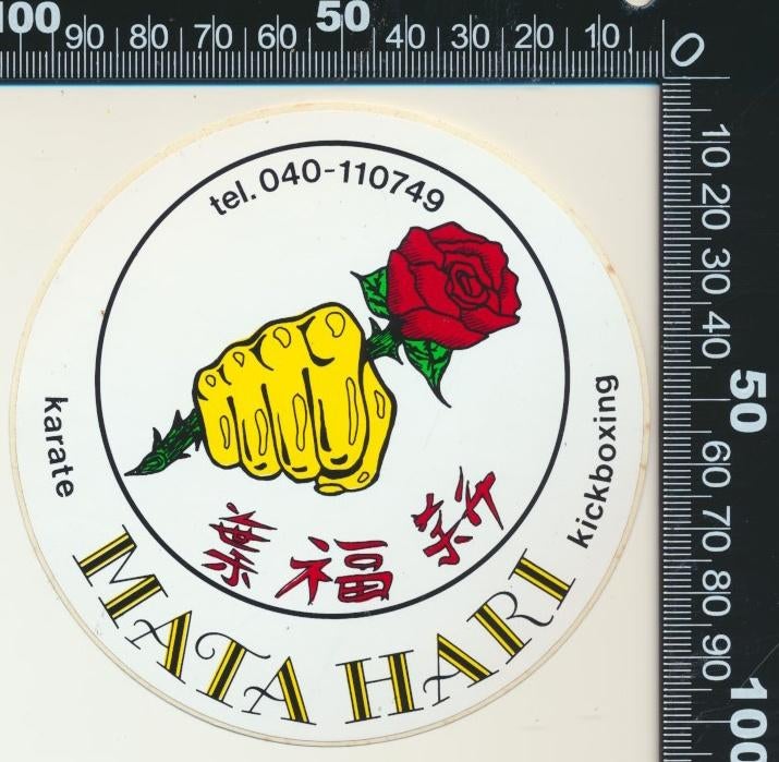 Sticker: Mata Hari Karate Kickboxing, Verzamelen, Ophalen of Verzenden, Zo goed als nieuw, Sport