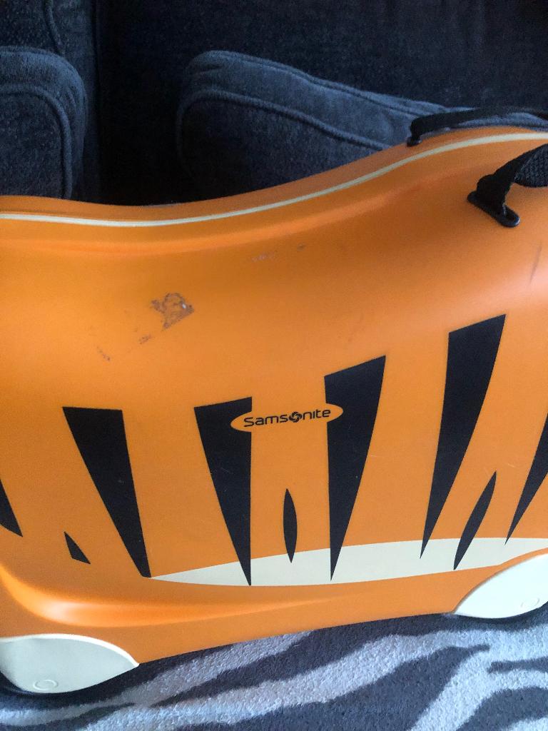 Zitbare kinderkoffer samsonite, Ophalen, Gebruikt, Hard kunststof, Minder dan 50 cm