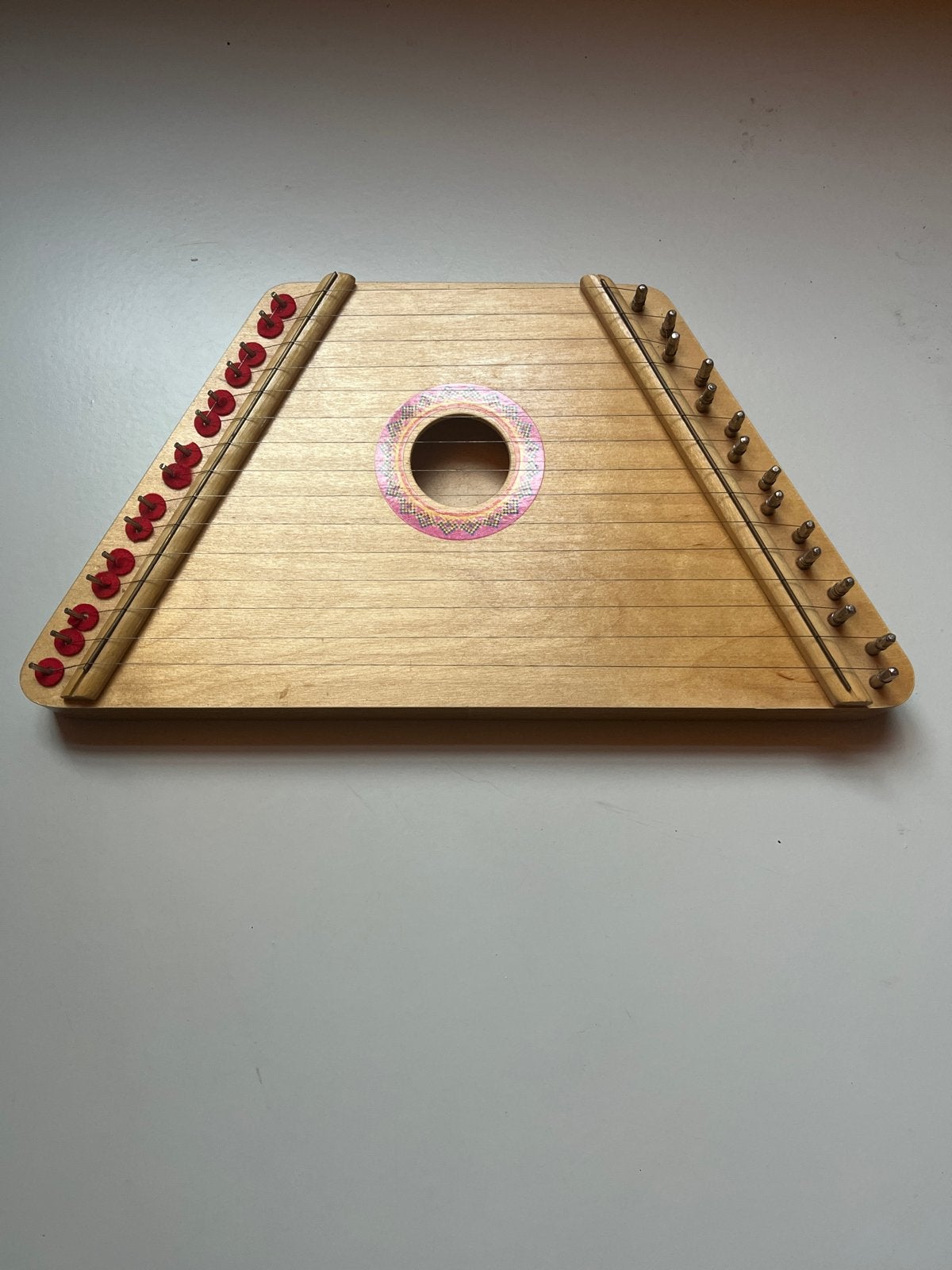 Mooie houten cimbaal met  bladmuziek, Ophalen of Verzenden, Gebruikt, Overige typen