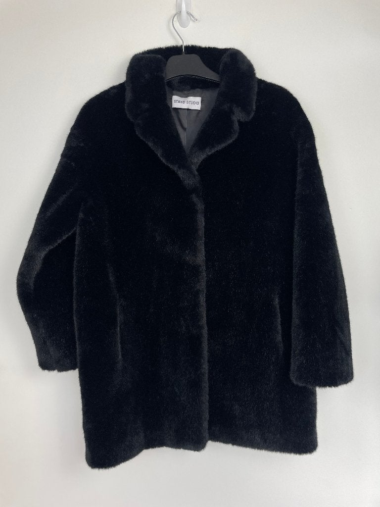 Stand Studio Camille Cocoon Faux Fur jas maat 12 Y 152 zwart, House of Saki AB, Stand Studio, Meisje, Customer.care@standstudio.com