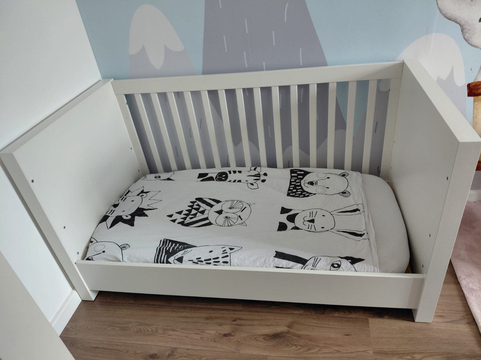 Kidsmill ledikant, kast en commode - Complete baby kamer, Ophalen, Gebruikt
