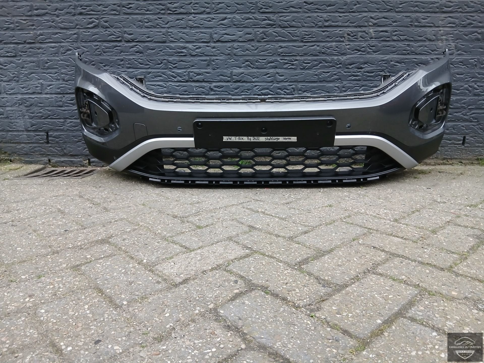 VW T-Roc Facelift 2020+ Voorbumper Bumper 6xPDC Origineel!, Gebruikt, Volkswagen, Volkswagen AG, Bumper