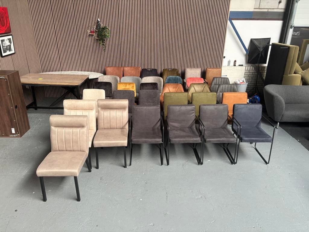 MEENEEMPRIJS diverse sets eetkamerstoelen SHOWMODEL €30 p.s., Huis en Inrichting, Stoelen, Twee, Overige kleuren, Nieuw, Ophalen of Verzenden