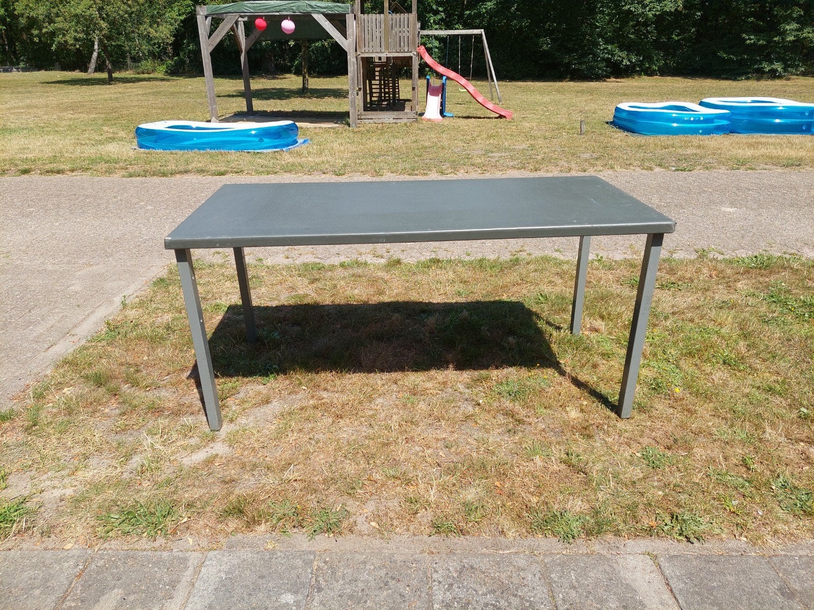Stevige rechthoekige tuin of werktafels, Ophalen, Gebruikt, Rechthoekig, Metaal