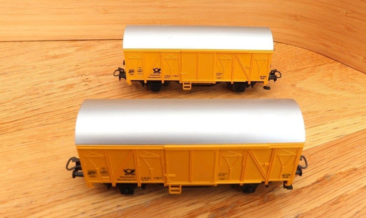 2 Märklin/ Primex 4558 wagon H0 postwagen trein locomotief, Wisselstroom, Wagon, Ophalen of Verzenden, Zo goed als nieuw