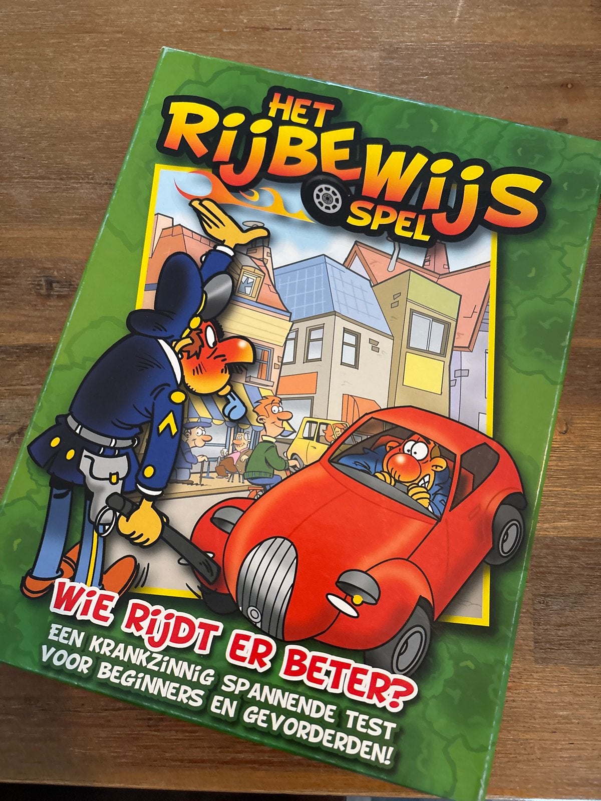 Het Rijbewijs Spel - Wie Rijdt Er Beter?, Drie of vier spelers, Ophalen of Verzenden, Zo goed als nieuw