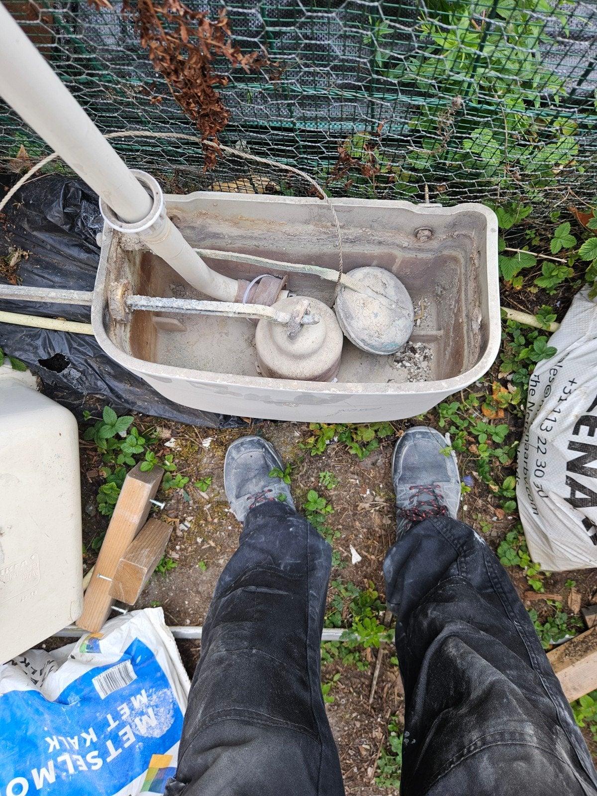Ouderwets hooghang toilet reservoir met valpijp - Royal Ki, Ophalen, Gebruikt, Steen, Toilet
