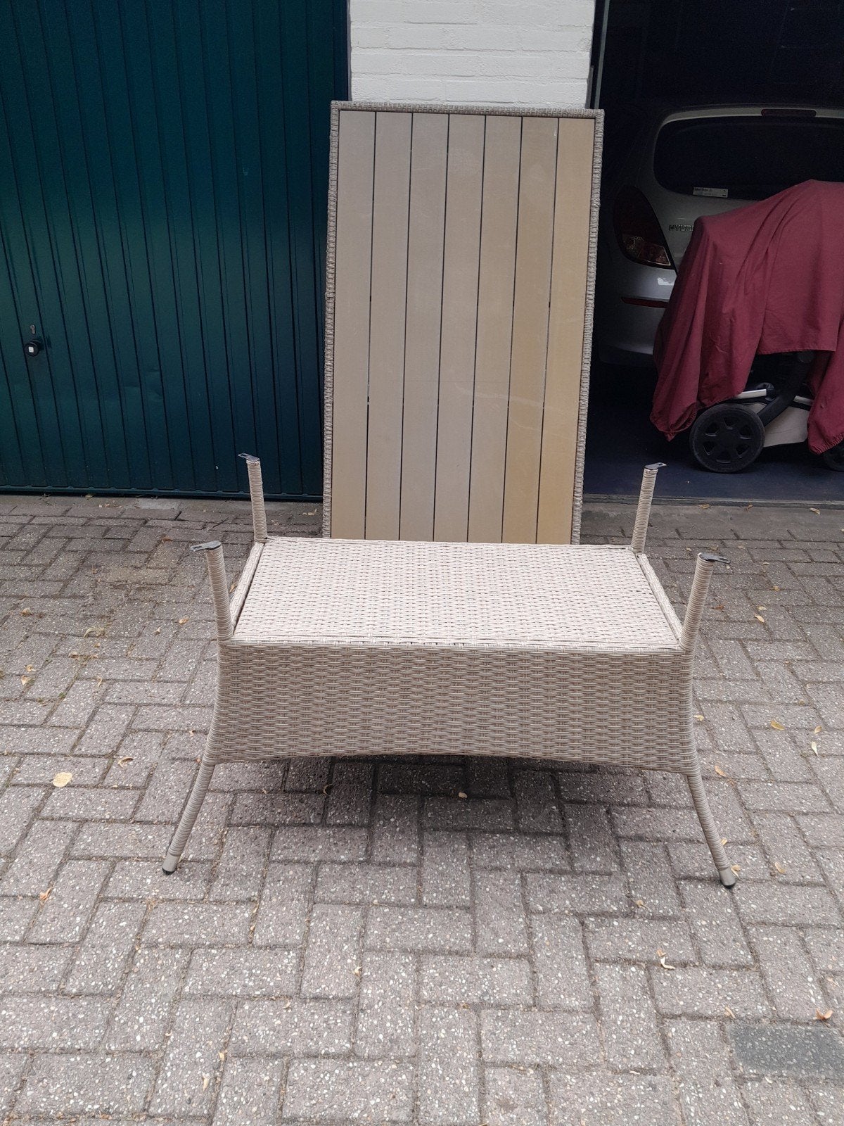 Tuintafel i.g.st.z afmetingen:1.50 x 0.85 m
0.70 m hoog, Ophalen, Gebruikt, Kunststof