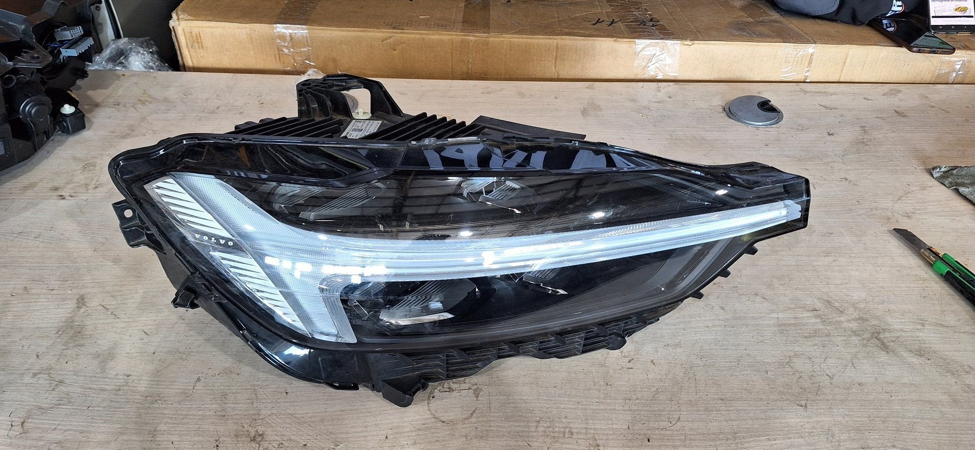 volvo xc60 koplamp, Gebruikt, -, -, Ophalen of Verzenden