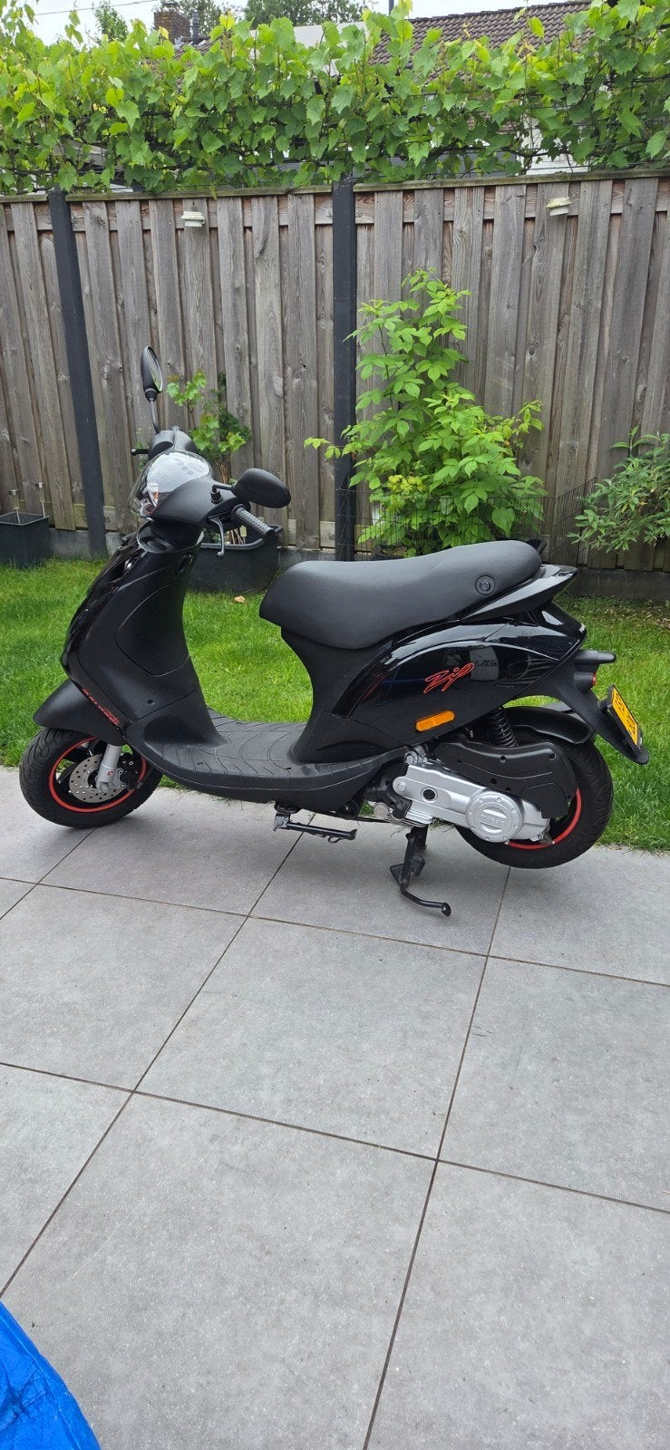 Piaggio zip iget euro 5 2024, Fietsen en Brommers, Scooters | Piaggio, Ophalen, Maximaal 45 km/u, Zip, Zo goed als nieuw