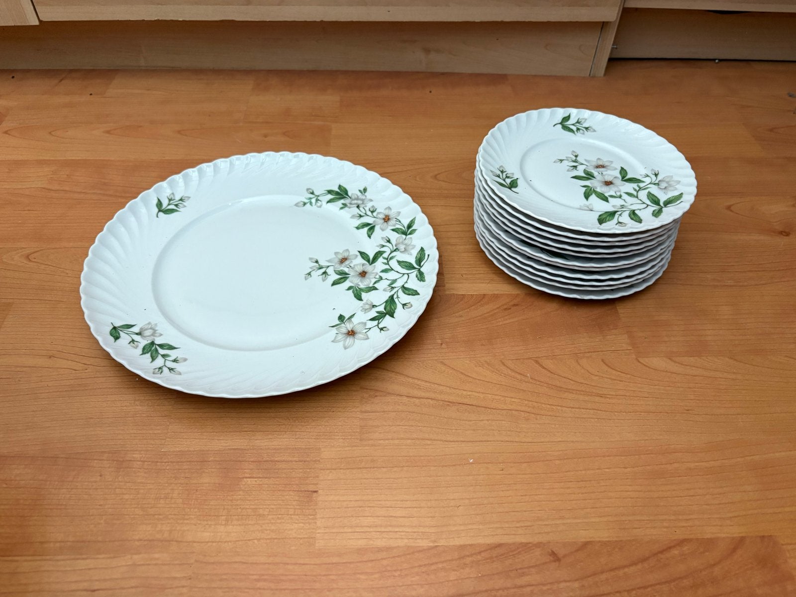 Set van 11 gebaksschotels en taartbord van Köning pl Tettau, Ophalen of Verzenden