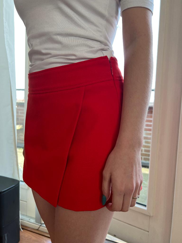 Zara rode skort XS - Zeer goede staat, Kleding | Dames, Rokken, Zara, Ophalen of Verzenden, Zo goed als nieuw, Maat 34 (XS) of kleiner