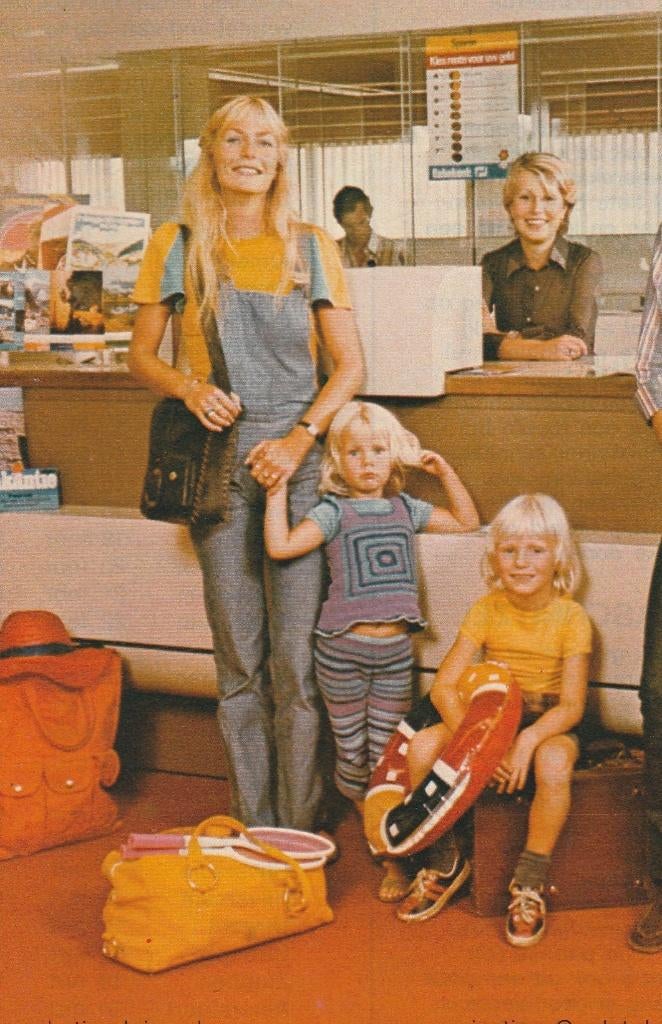 retro reclame 1974 Rabobank jongetje & meisje jaren 70, Verzamelen, Retro, Verzenden, Overige typen