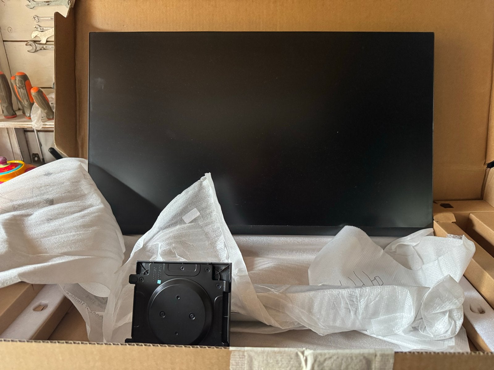 Dell P2723DE 27 inch QHD USB-C Monitor, Ophalen, IPS, In hoogte verstelbaar, Zo goed als nieuw