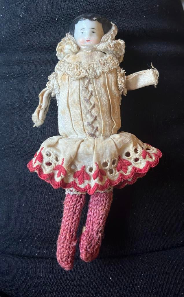 Klein Antiek Popje met Originele Kleertjes, Antiek en Kunst, Ophalen of Verzenden