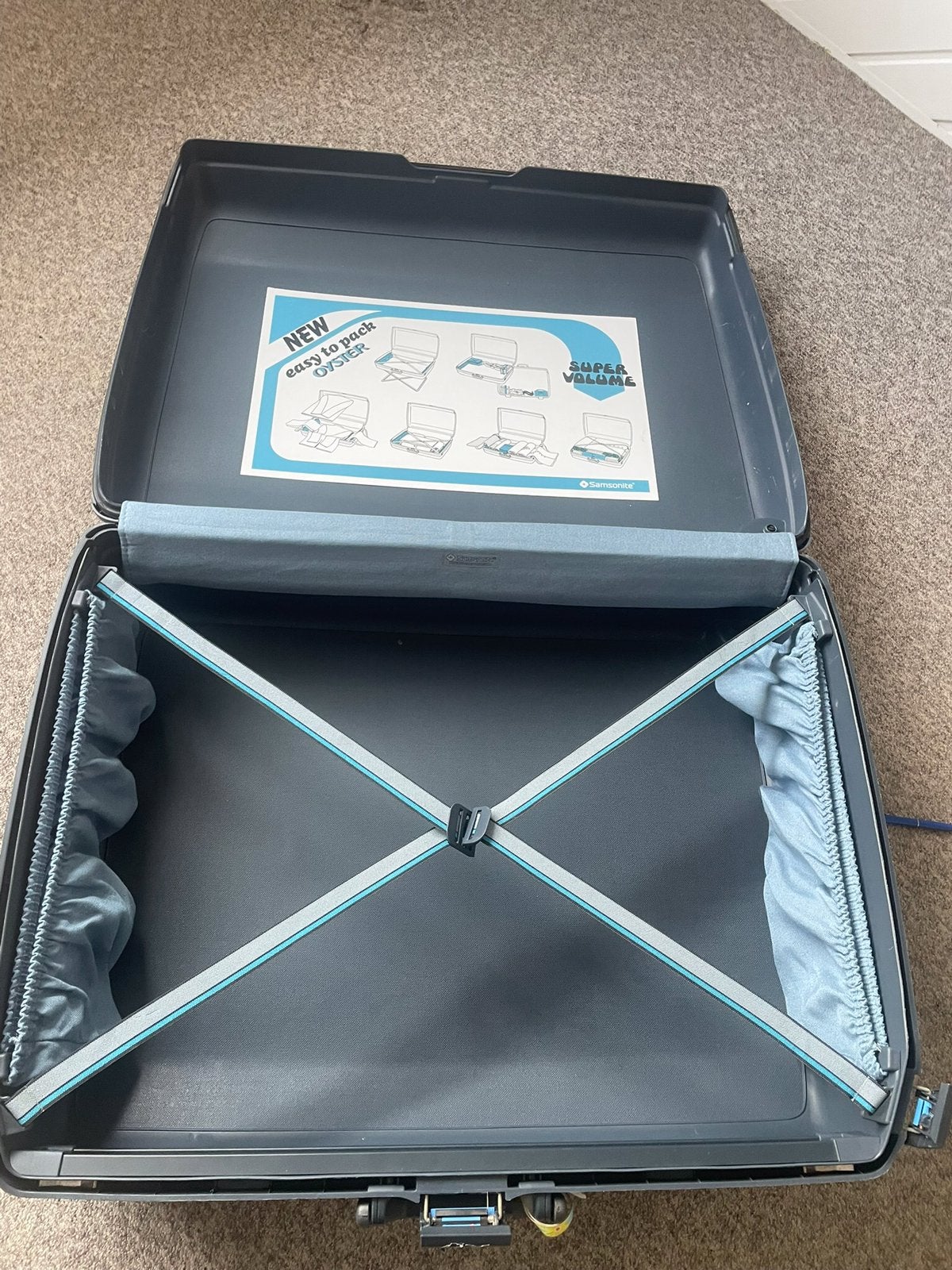 Grote grijze Hardcover Koffer van Samsonite / 74 bij 56 cm, Ophalen, Gebruikt, Hard kunststof, 70 cm of meer