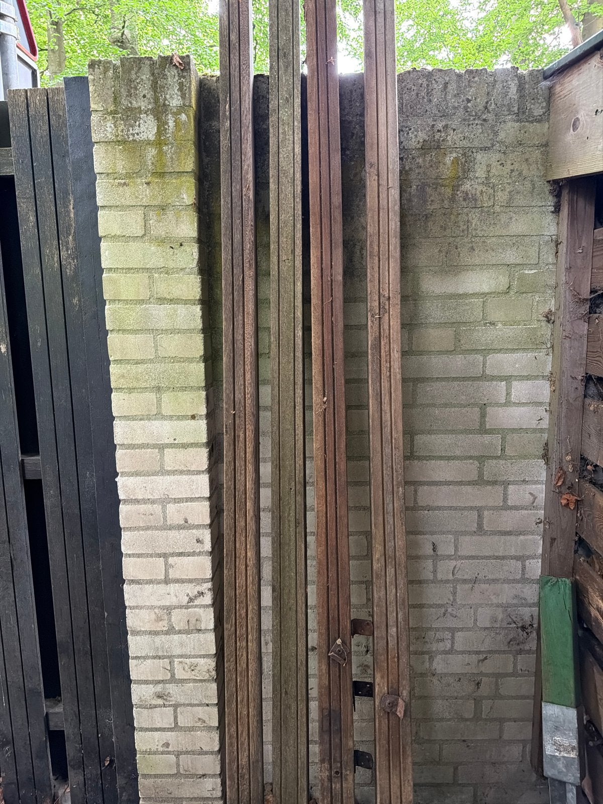 Hardhouten palen 7x7x230 cm - Gebruikt, Doe-het-zelf en Verbouw, Hout en Planken, Ophalen, Gebruikt, 200 tot 250 cm, 50 mm of meer