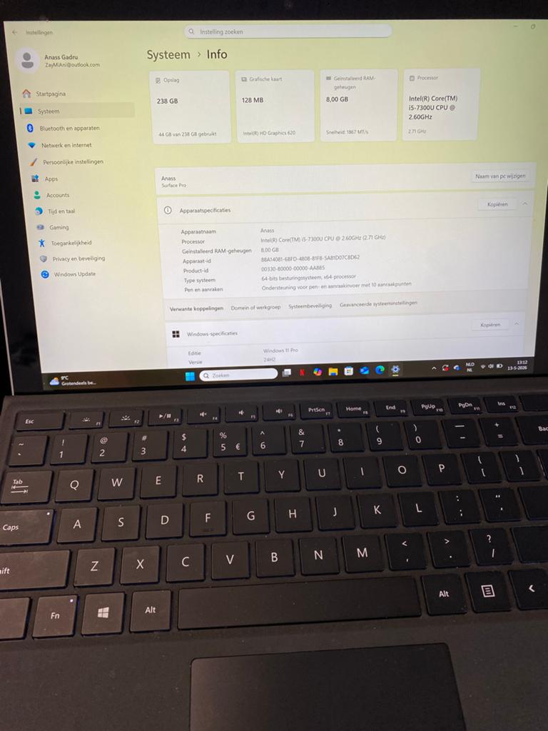 Microsoft Surface Pro met Intel i5, 8GB RAM, 238GB opslag, Computers en Software, Windows Laptops, Zo goed als nieuw, 12 inch