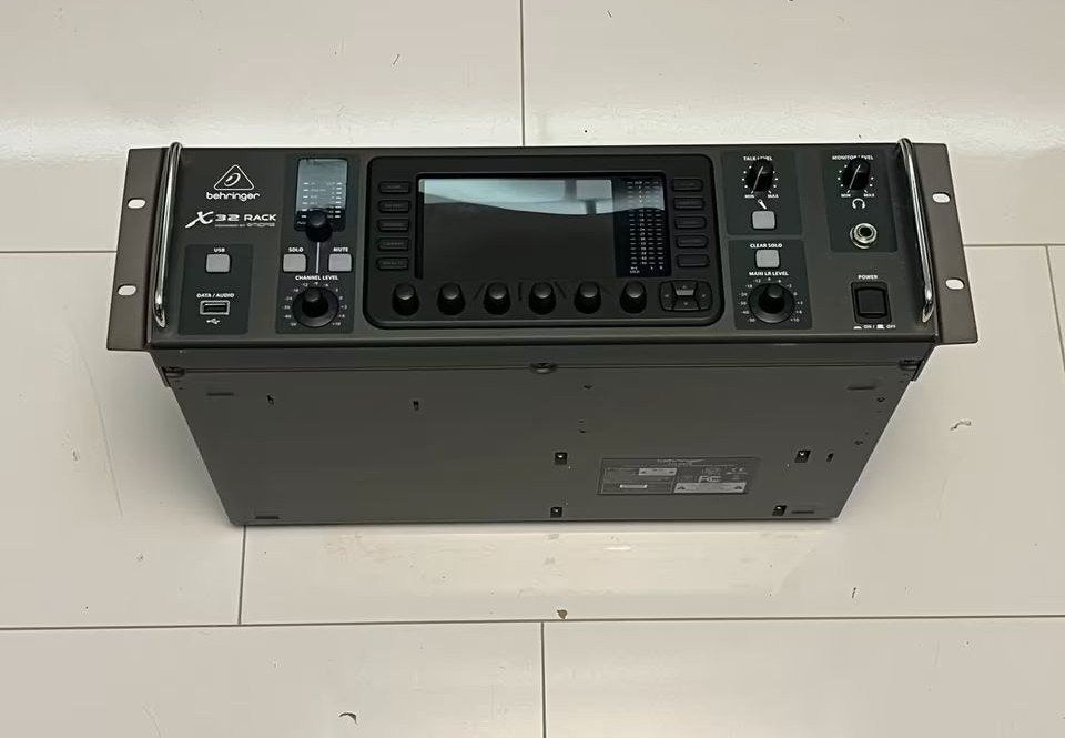 Behringer X32 Rack – digitale mixer – zeer goede staat, Ophalen of Verzenden, Zo goed als nieuw